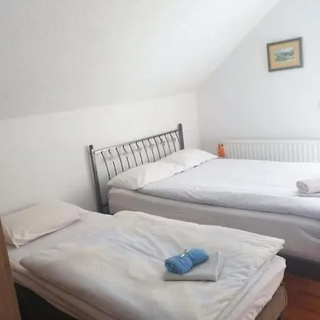 Holiday home Kuca Za Odmor Sanja *